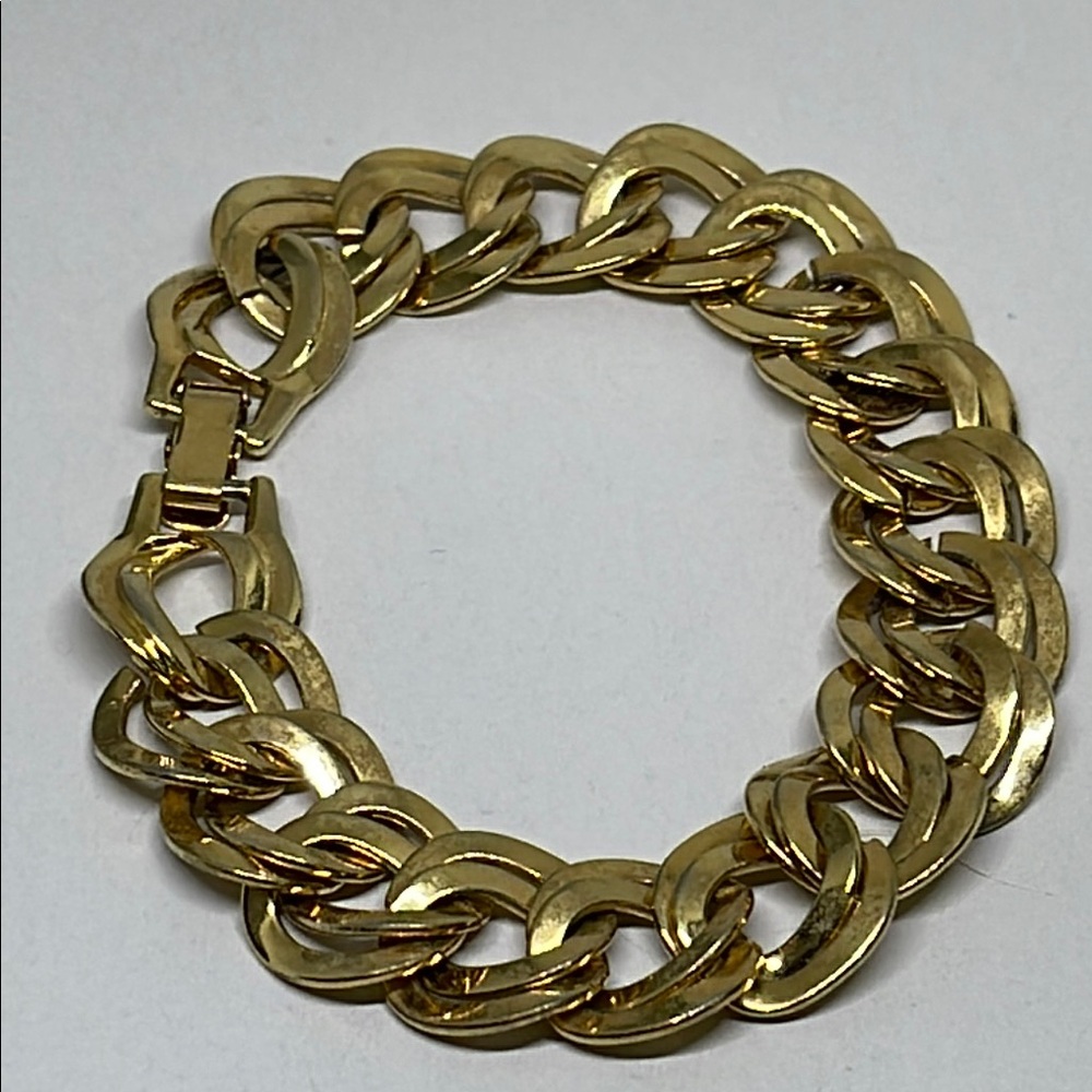 Vintage Chunky Gold Chain Bracelet - Picture 11 of 13